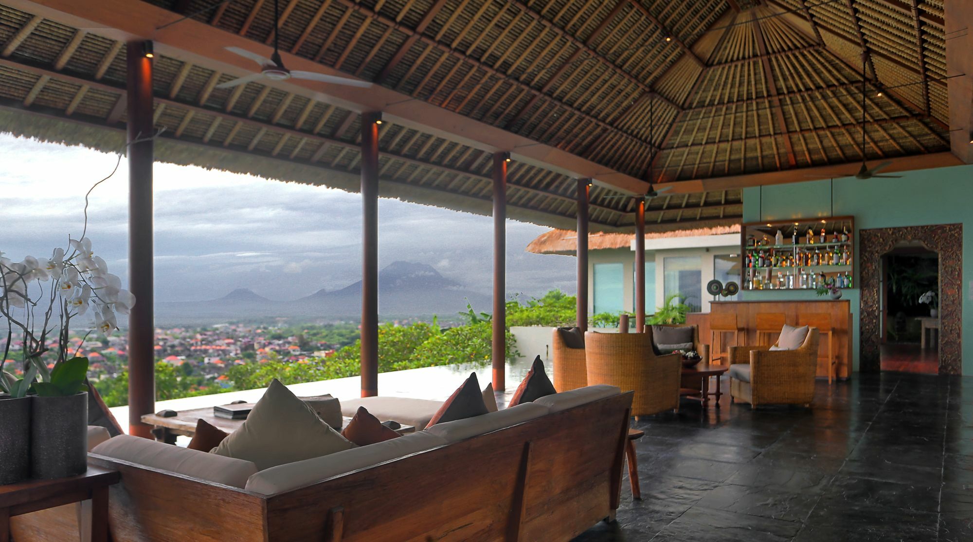 Hotel The Longhouse, Jimbaran - Bali Extérieur photo
